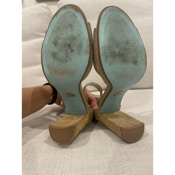 Blue by Betsey Johnson Gold SB-CARLY Size 8 1/2 Chunky Heel Shimmer Ankle Strap‎ - Picture 7 of 10